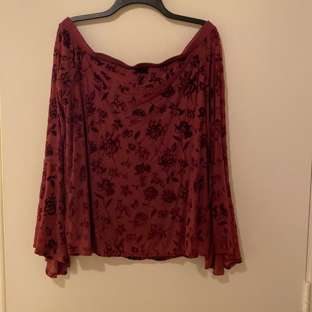 Knox Rose off shoulder velvet maroon top Large